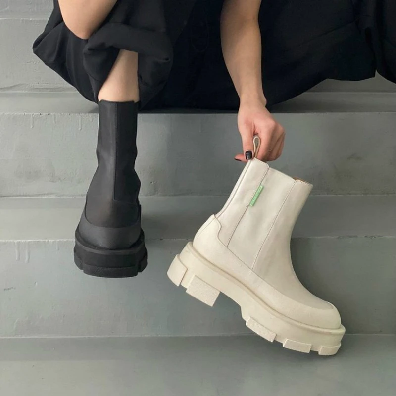 2020 New Winter Boots Women Solid Color Middle Heel Female Martin Boots Buckle Strap Fashion Round Toe Ankle Patchwork Hot